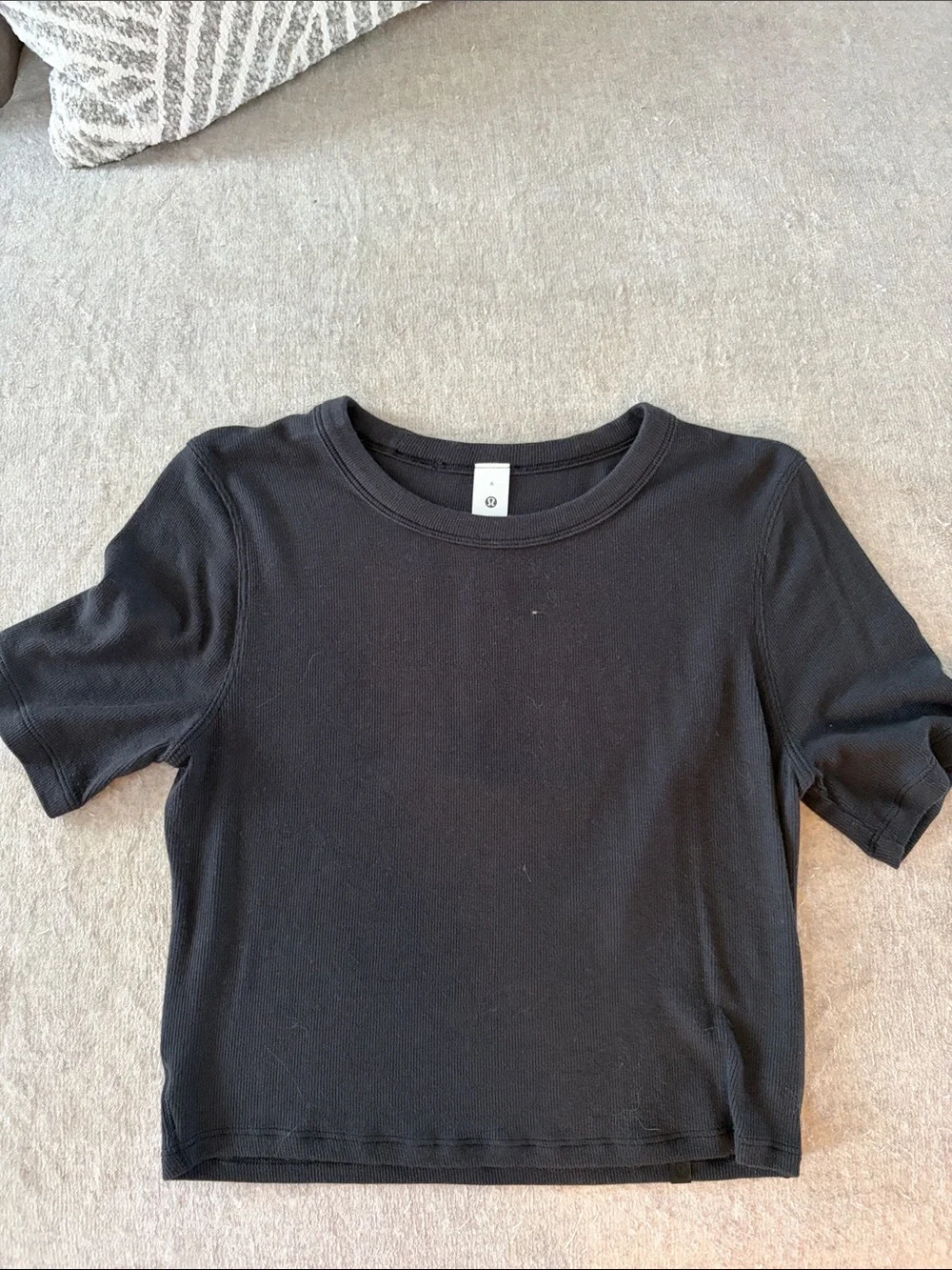 Lululemon women’s hold tight cropped T shirt